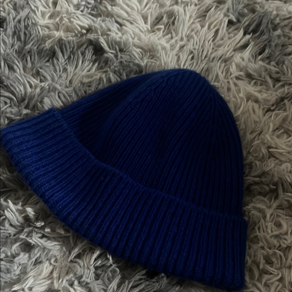 BURBERRY Blue Ribbed Beanie with Logo - Picture 4 of 4